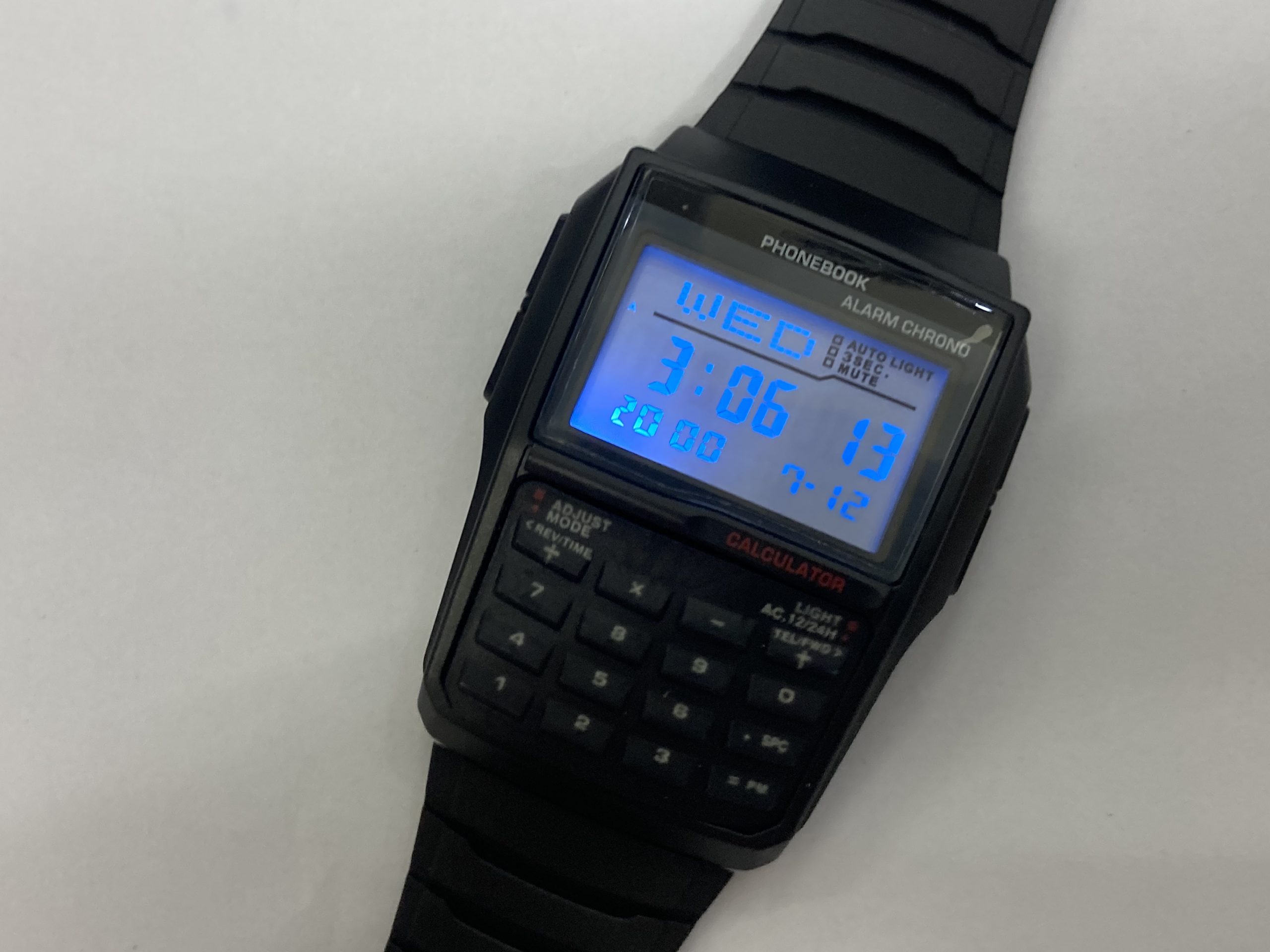 Retro-Style DataBank Calculator Watch