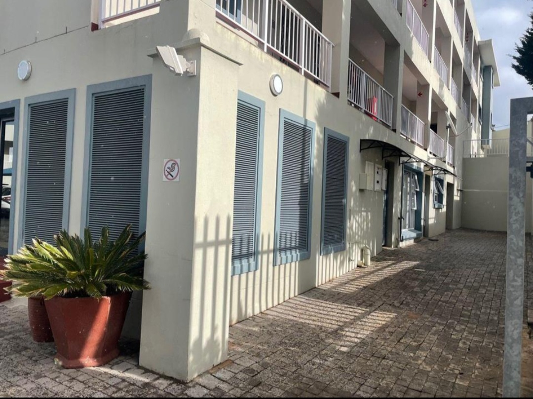 2 Bedroom 1 Bath Flat Kloofsig Dana Bay