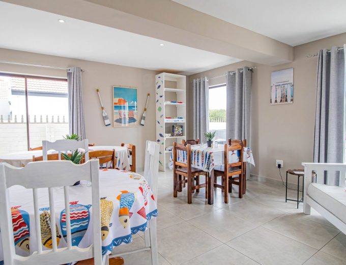 Registered Guest House with Jetty Access and Flexible Flatlet