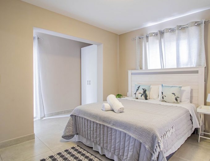 Registered Guest House with Jetty Access and Flexible Flatlet