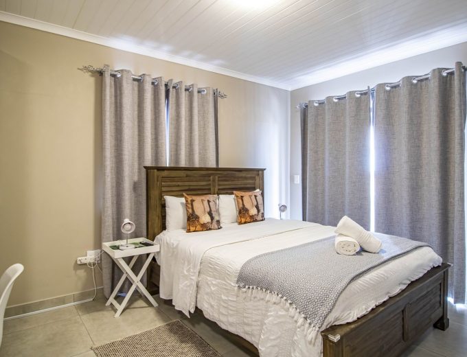 Registered Guest House with Jetty Access and Flexible Flatlet