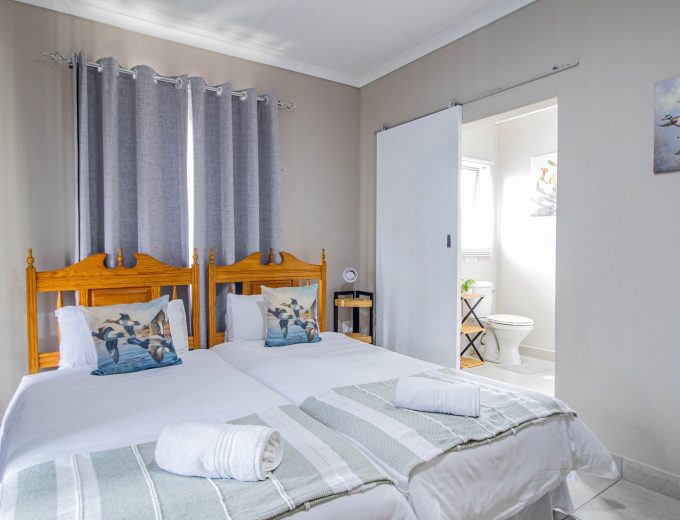 Registered Guest House with Jetty Access and Flexible Flatlet