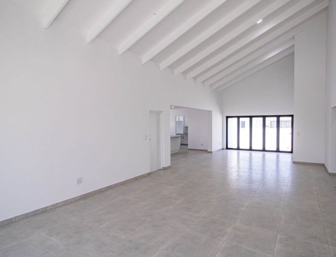 Modern Coastal Home with Separate Guest Suite in Secure Estate