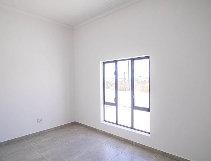 Modern Coastal Home with Separate Guest Suite in Secure Estate