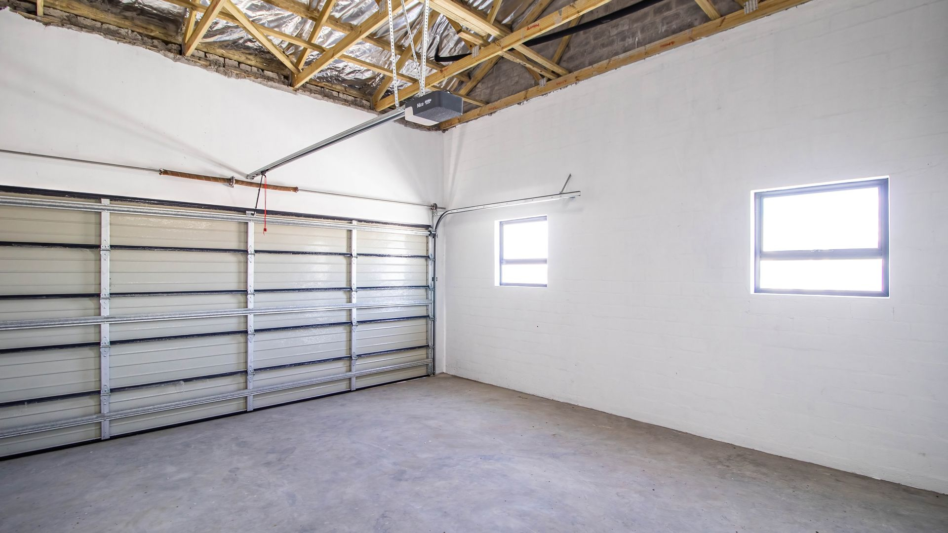 Modern Coastal Home with Separate Guest Suite in Secure Estate