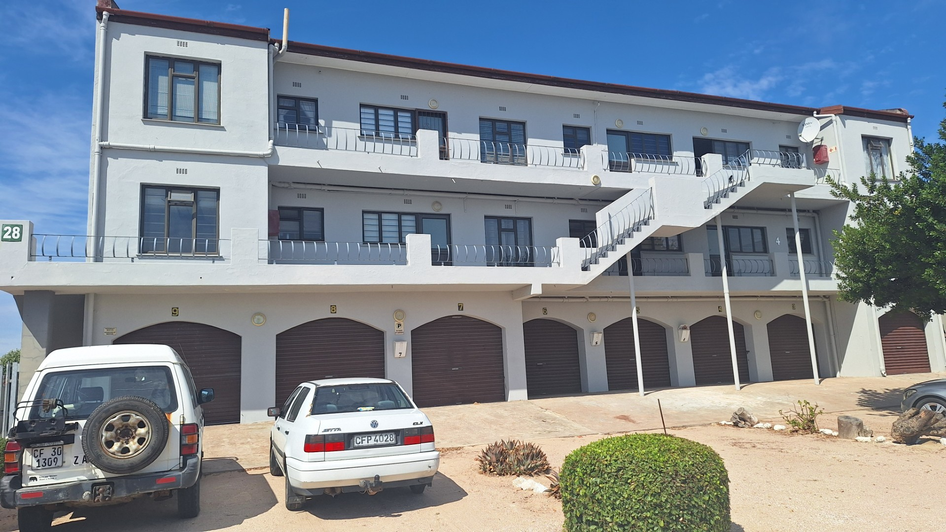 Spacious 2 bedroom apartment in Flamingo Estates – Velddrif