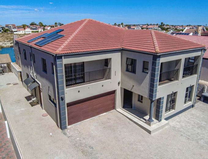 Guesthouse with Jetty for Sale in Port Owen, Cape West Coast