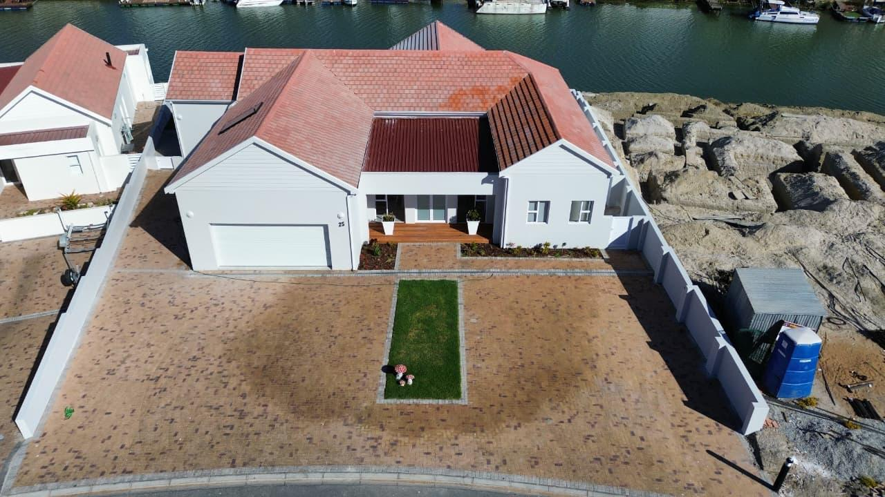 3 Bedroom home for sale on Admiral Island, Port Owen, Cape West Coast