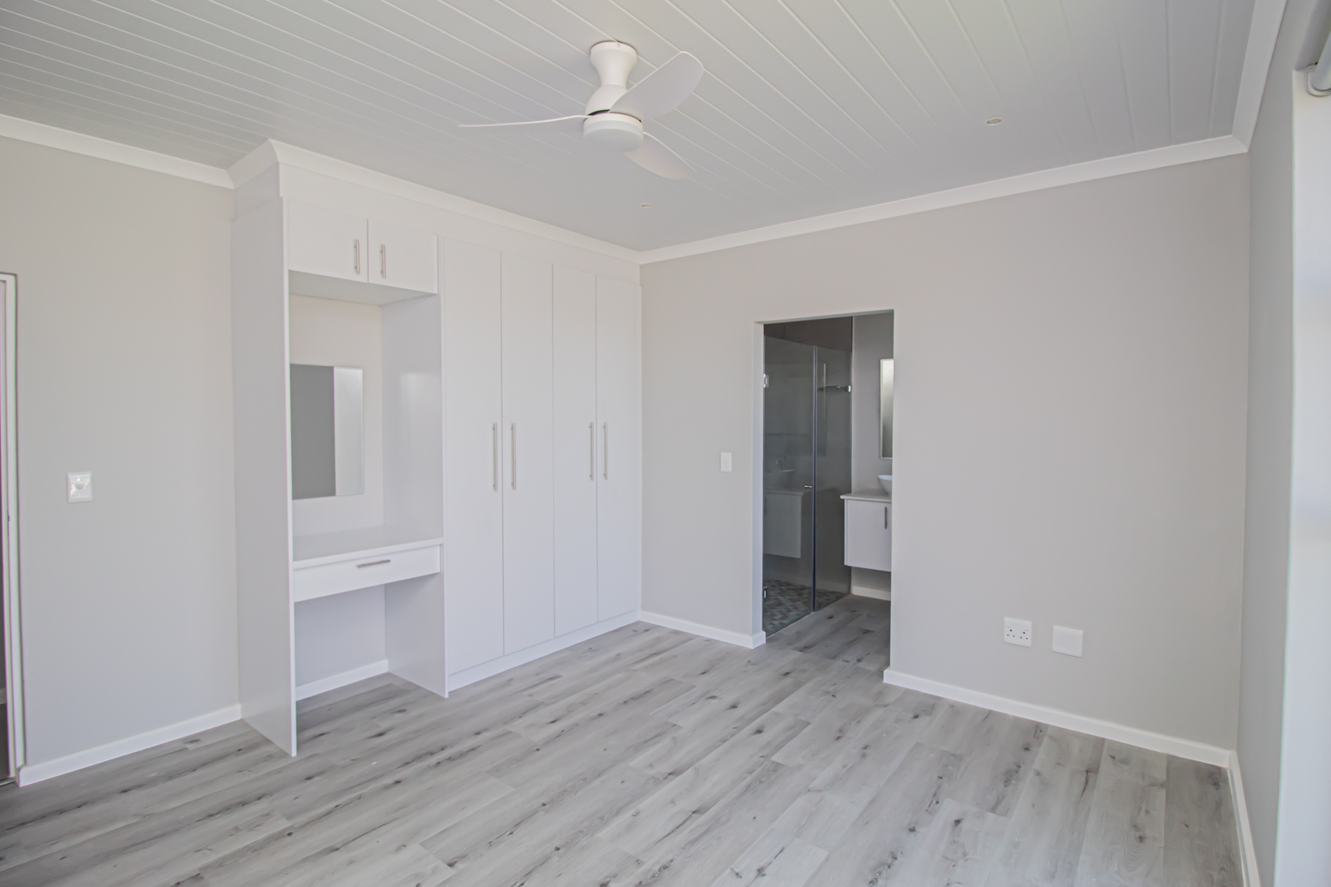 3 Bedroom home for sale on Admiral Island, Port Owen, Cape West Coast