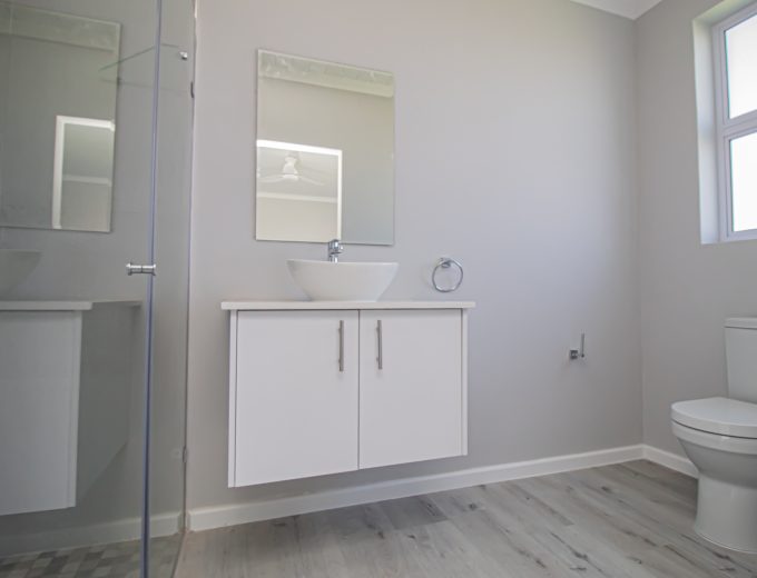 3 Bedroom home for sale on Admiral Island, Port Owen, Cape West Coast