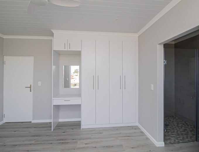 3 Bedroom home for sale on Admiral Island, Port Owen, Cape West Coast