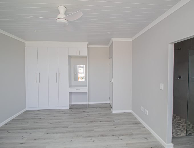 3 Bedroom home for sale on Admiral Island, Port Owen, Cape West Coast