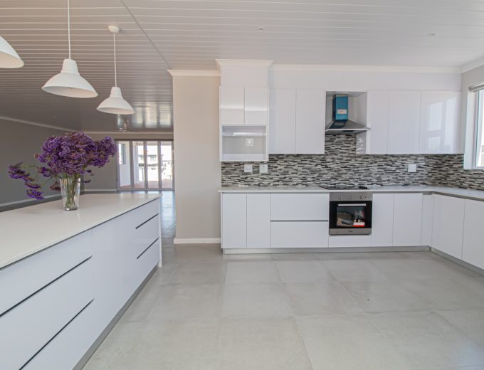 3 Bedroom home for sale on Admiral Island, Port Owen, Cape West Coast