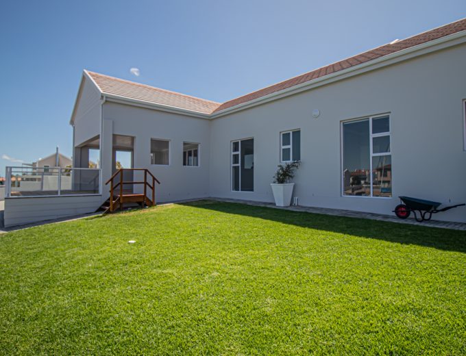 3 Bedroom home for sale on Admiral Island, Port Owen, Cape West Coast
