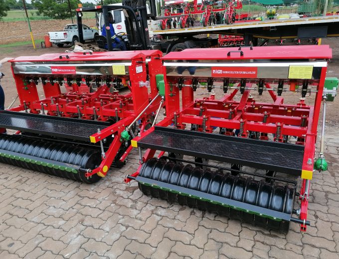 Fineseed Planters 8 and 12 Row