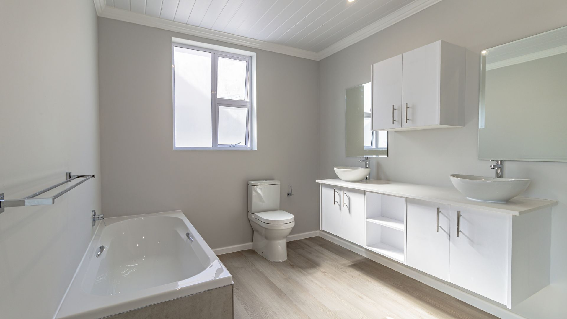 3 Bedroom home for sale on Admiral Island, Port Owen, Cape West Coast.