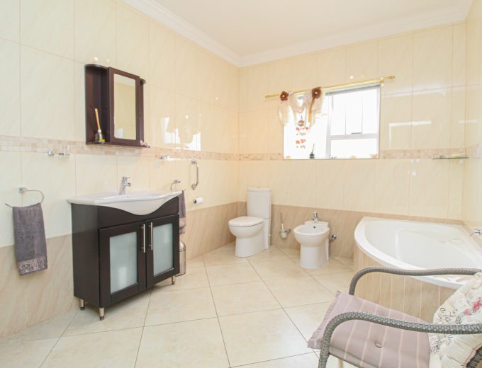 Prestigious 3-bedroom waterfront home for sale – Port Owen Marina. Cape West Coast.