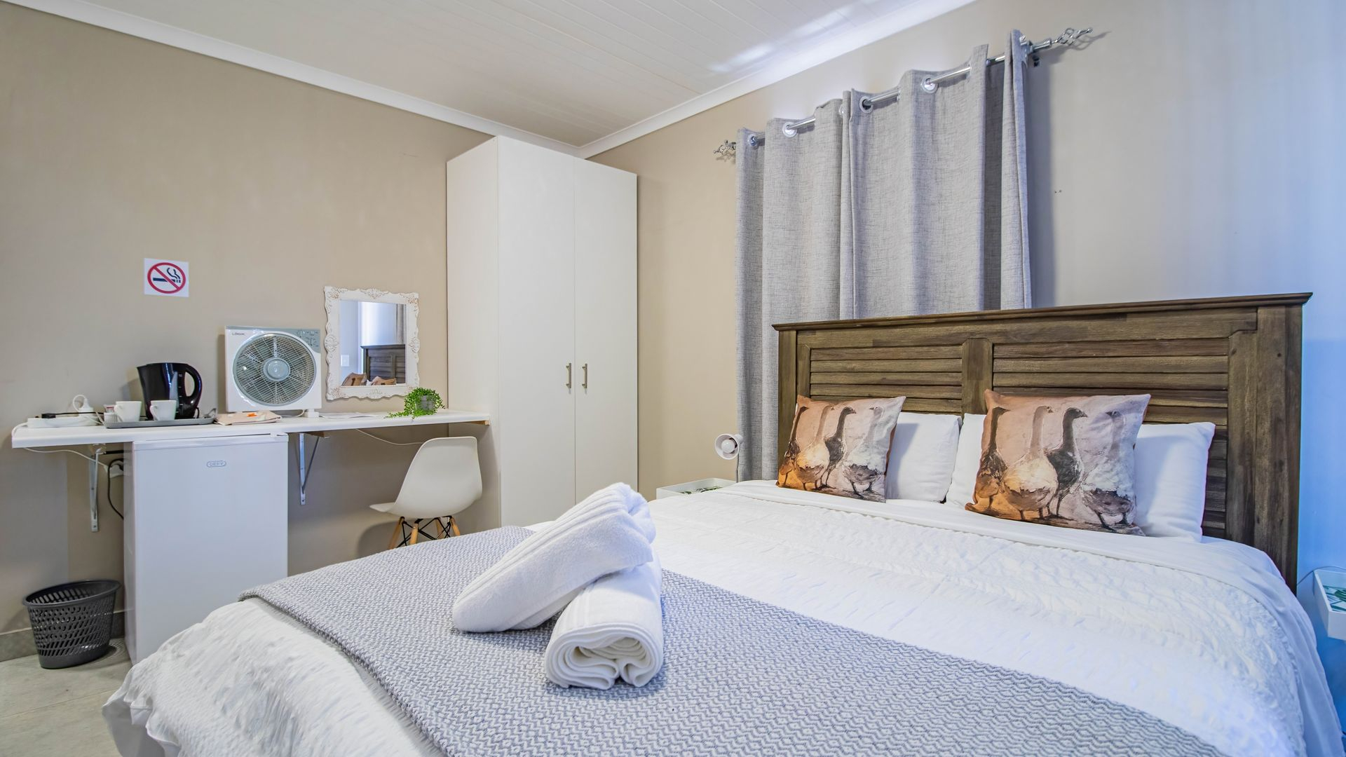 Guesthouse with Jetty for Sale in Port Owen, Cape West Coast