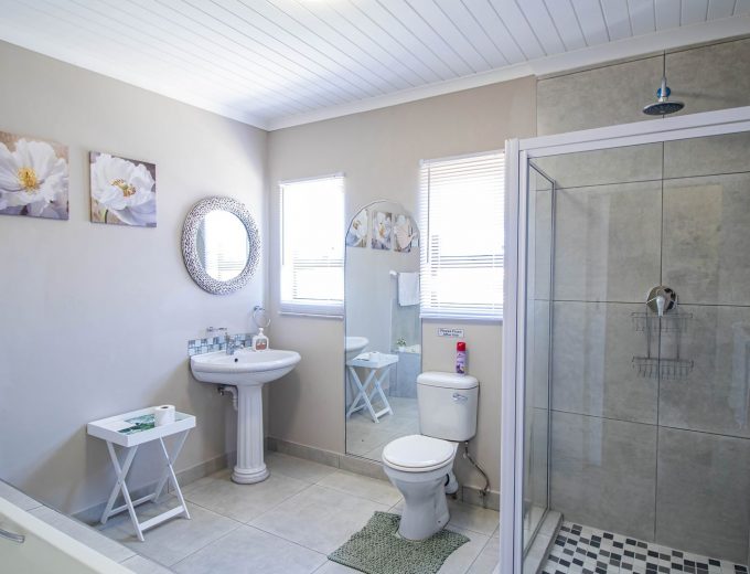 Guesthouse with Jetty for Sale in Port Owen, Cape West Coast