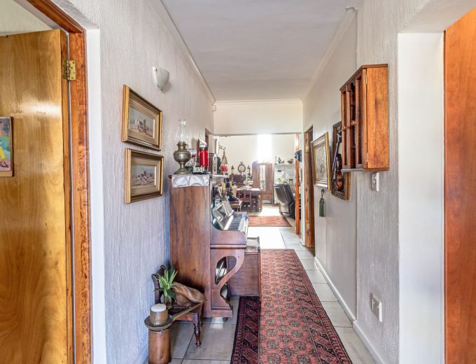 5 Bedroom home for sale in Port Owen, Cape West Coast.