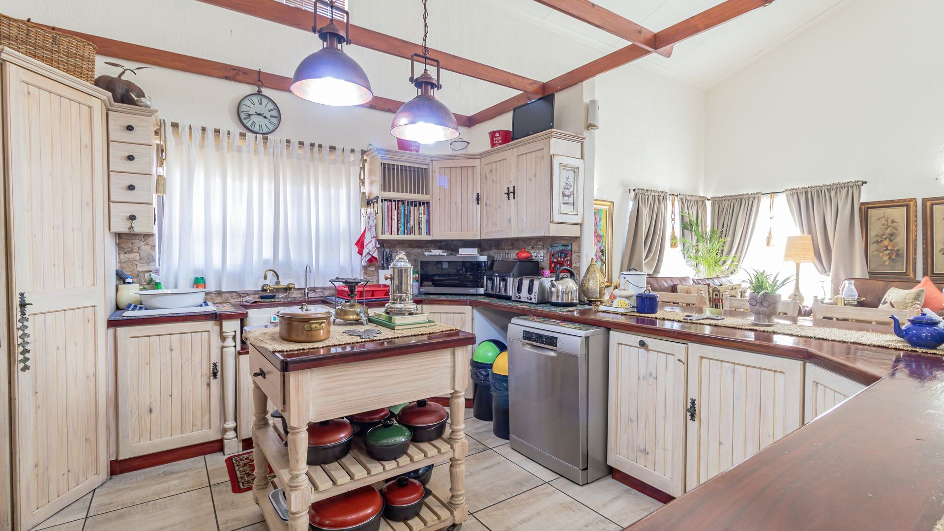 5 Bedroom home for sale in Port Owen, Cape West Coast.