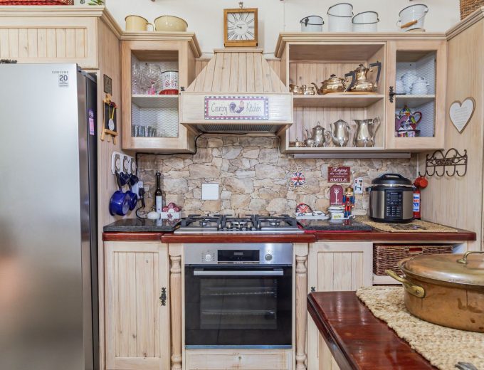 5 Bedroom home for sale in Port Owen, Cape West Coast.