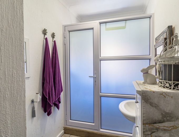 5 Bedroom home for sale in Port Owen, Cape West Coast.