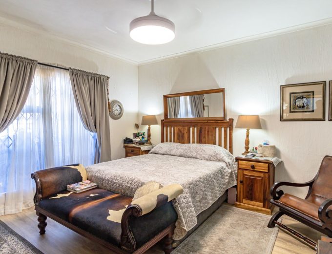 5 Bedroom home for sale in Port Owen, Cape West Coast.