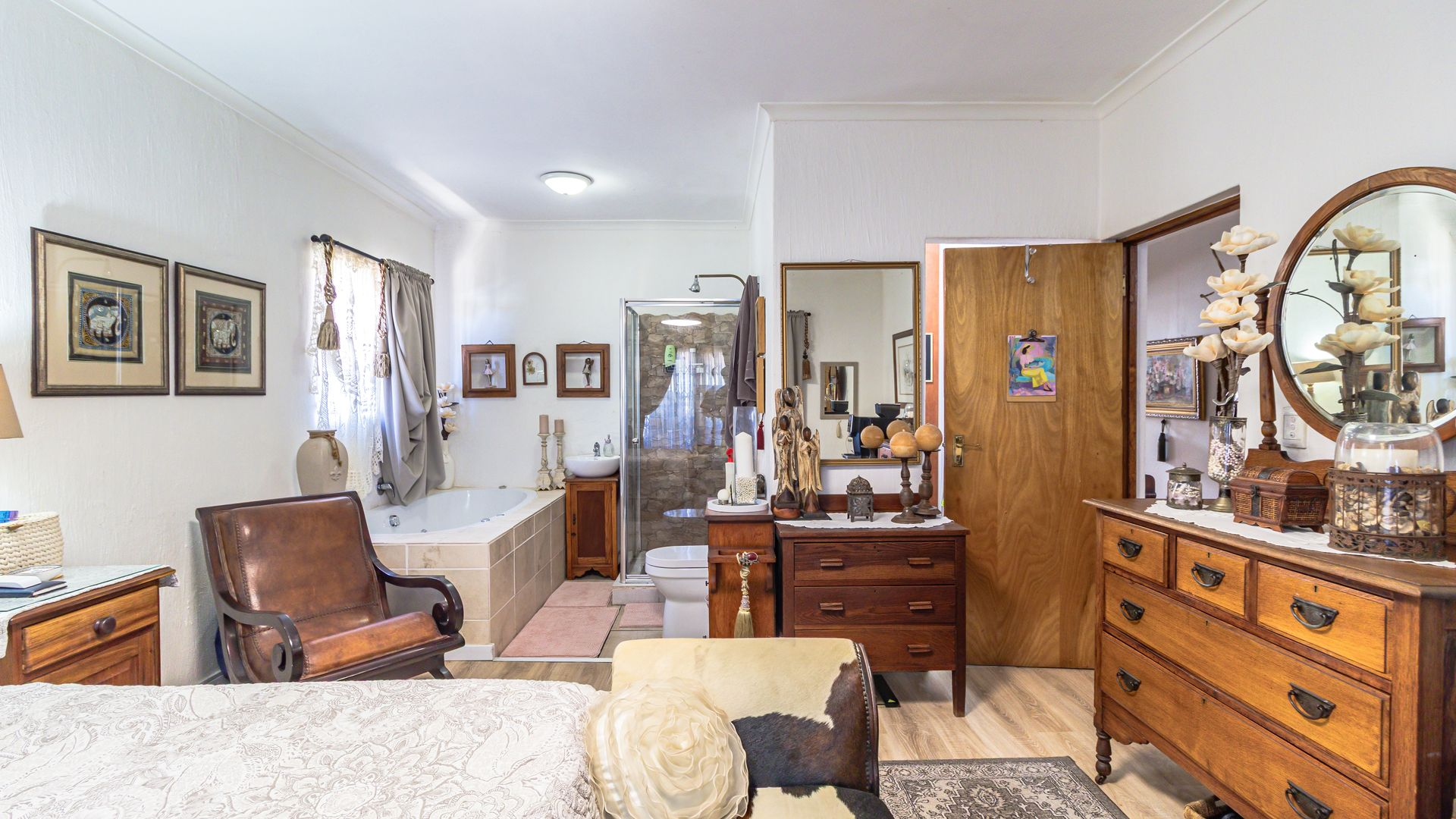 5 Bedroom home for sale in Port Owen, Cape West Coast.