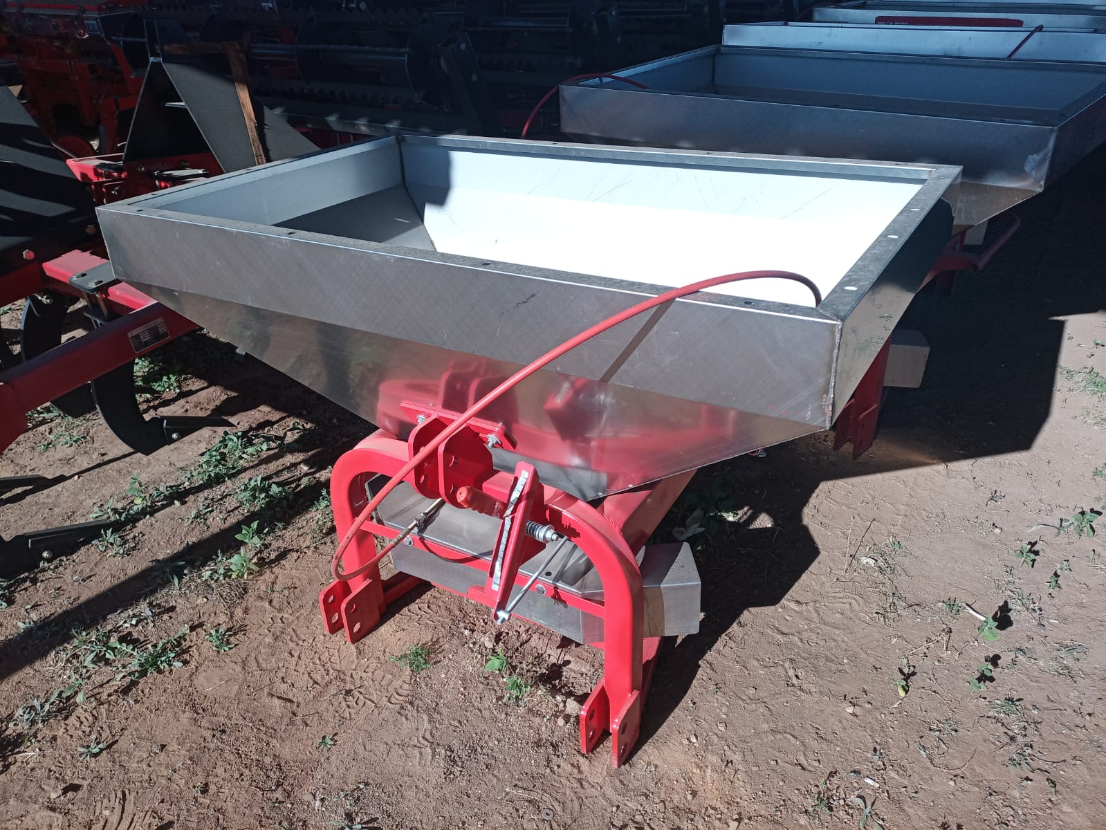 FERTILIZER SPREADER 600L and 800L – DISCOUNT CODE (TIMZA)