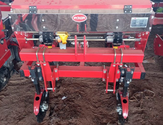 Maize and Bean Planters 2,3 and 4 Row – Call today for yours