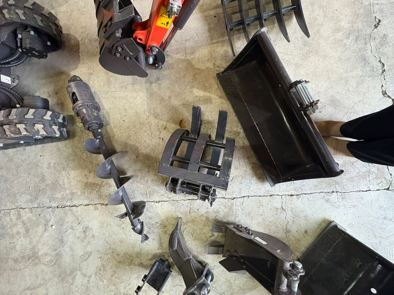 🚜 RY AGRI MINI EXCAVATOR – COMPACT POWER THAT WORKS AS HARD AS YOU DO 💪