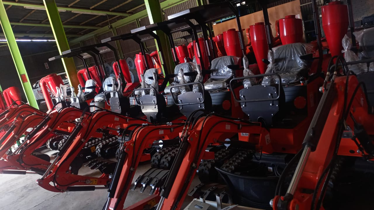 🚜 RY AGRI MINI EXCAVATOR – COMPACT POWER THAT WORKS AS HARD AS YOU DO 💪