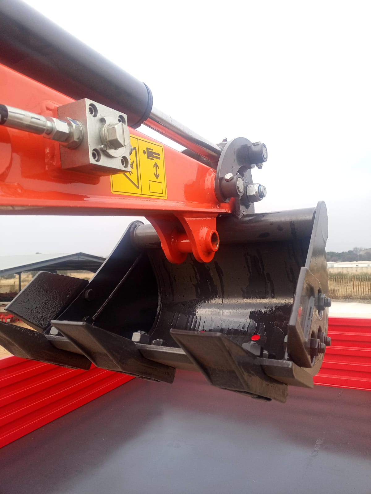 🚜 RY AGRI MINI EXCAVATOR – COMPACT POWER THAT WORKS AS HARD AS YOU DO 💪