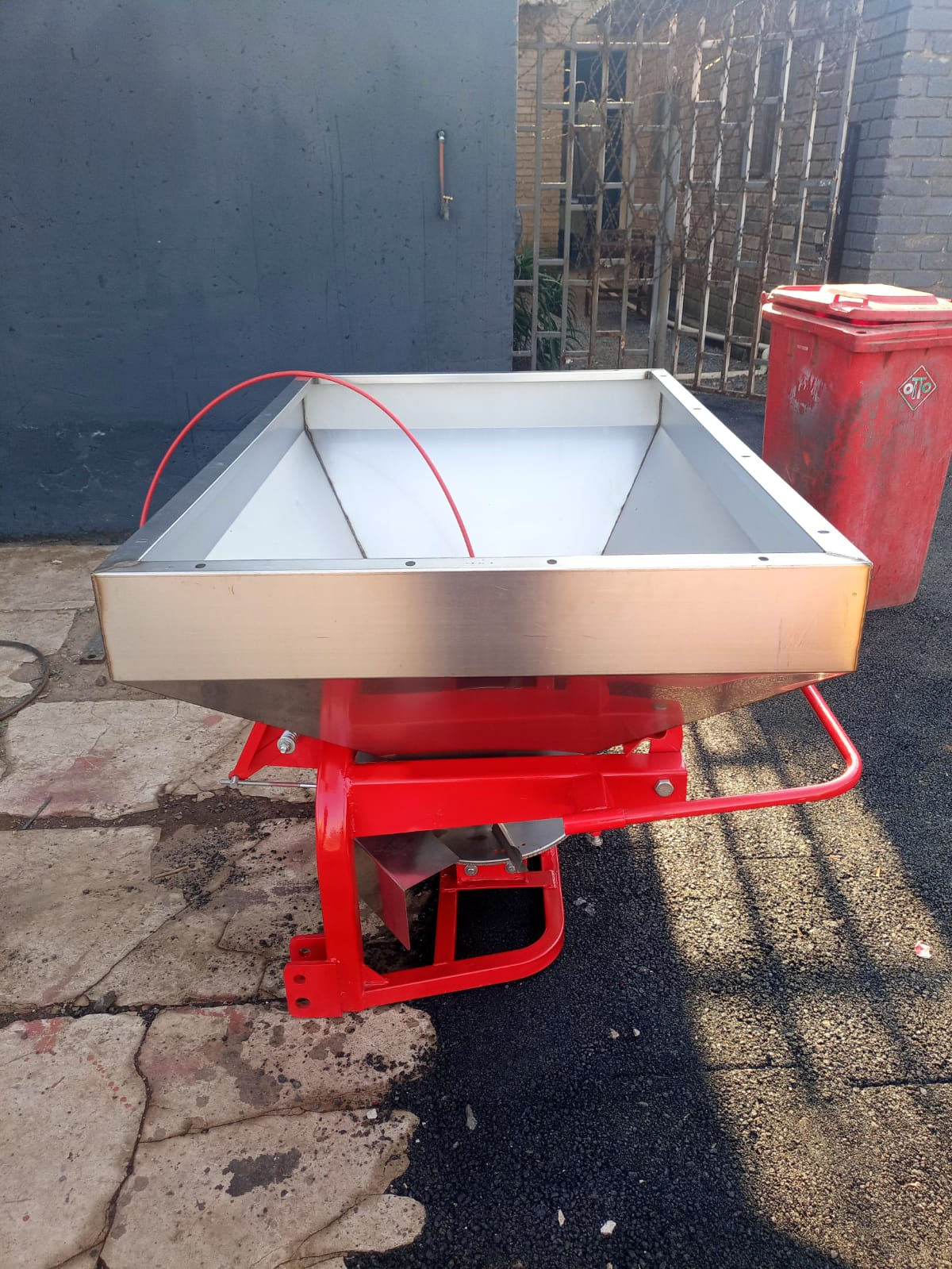 FERTILIZER SPREADER 600L and 800L – DISCOUNT CODE (TIMZA)