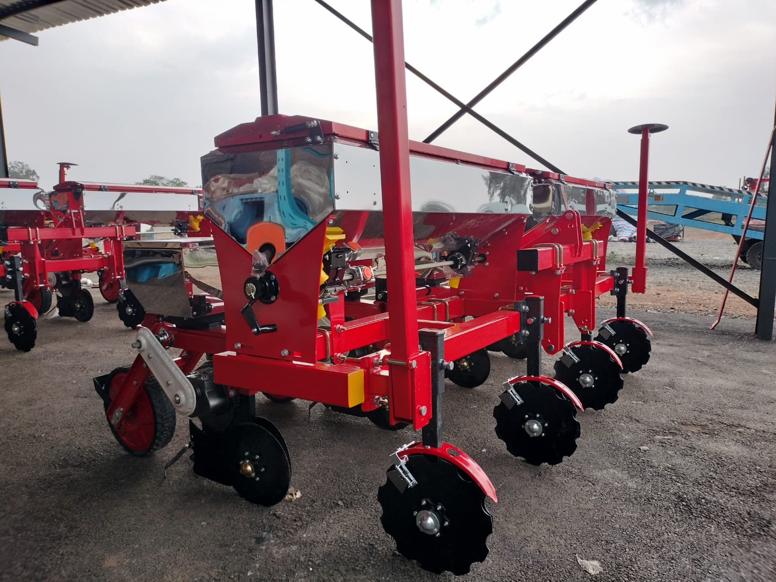 Maize and Bean Planters 2,3 and 4 Row – Call today for yours