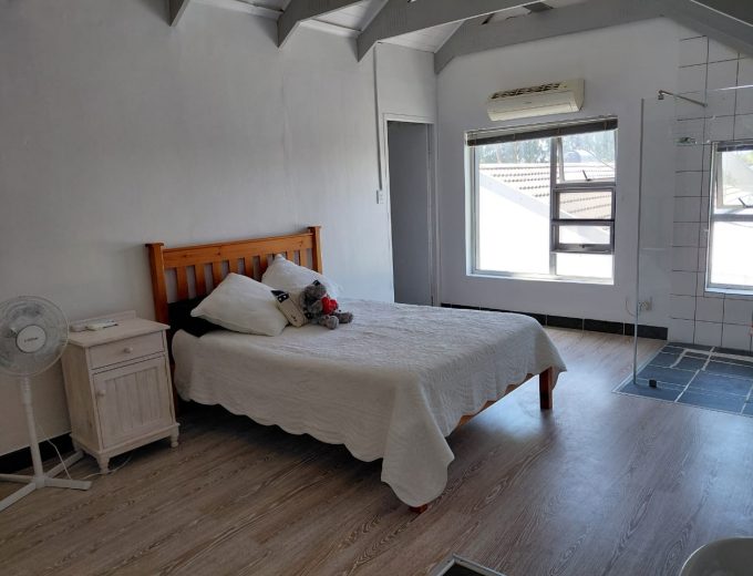 4 Bedroom Home for sale in Velddrif, Cape West Coast.