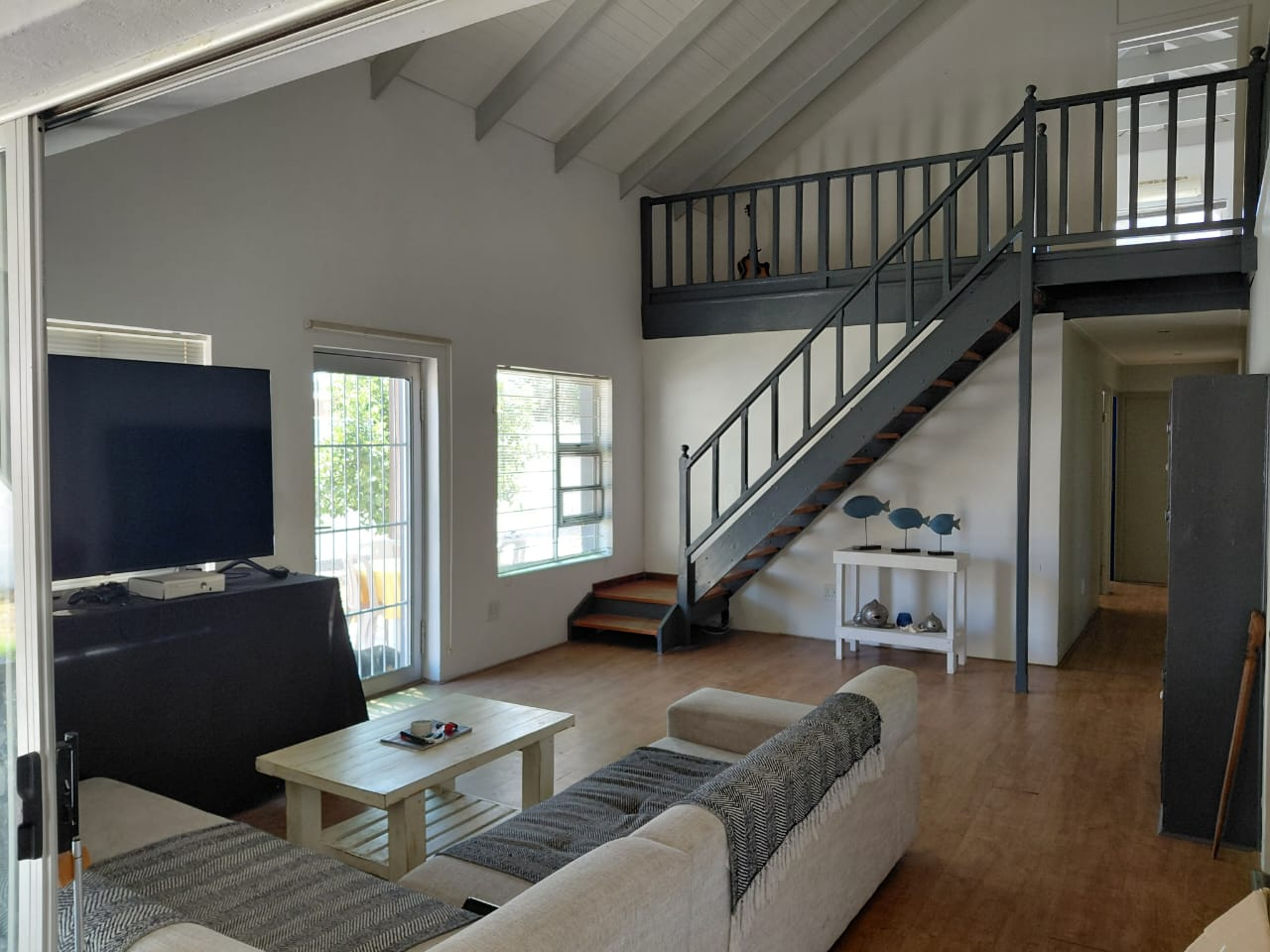 4 Bedroom Home for sale in Velddrif, Cape West Coast.