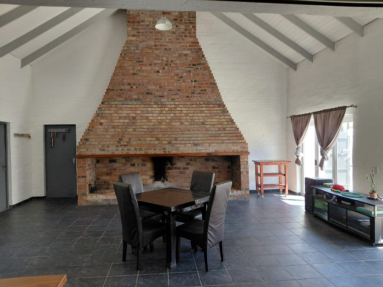 4 Bedroom Home for sale in Velddrif, Cape West Coast.