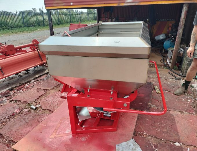 FERTILIZER SPREADER 600L and 800L – DISCOUNT CODE (TIMZA)