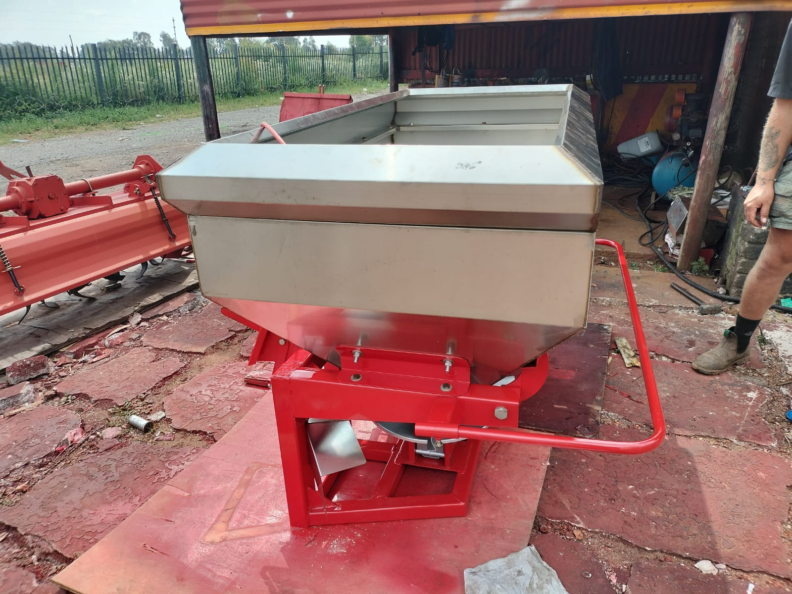 FERTILIZER SPREADER 600L and 800L – DISCOUNT CODE (TIMZA)