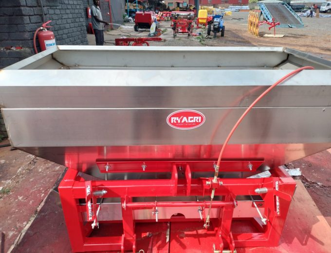 FERTILIZER SPREADER 600L and 800L – DISCOUNT CODE (TIMZA)