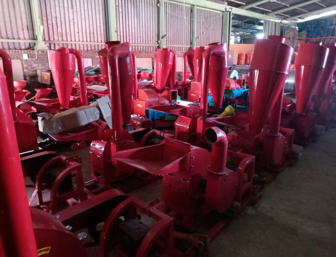 Hammer Mills, Maize Threshers, Pellet Machines – Everything to make feed this winter