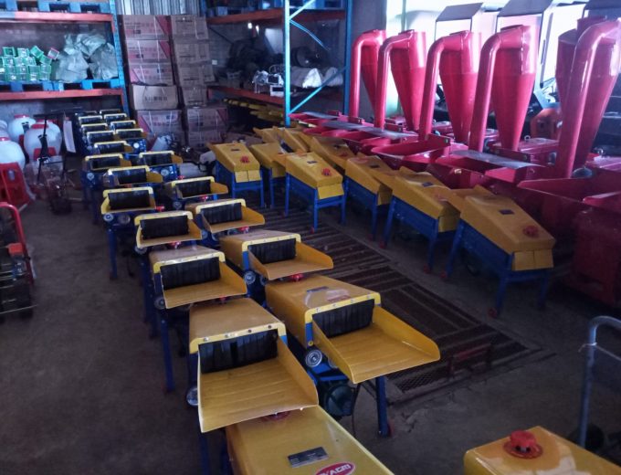 Hammer Mills, Maize Threshers, Pellet Machines – Everything to make feed this winter