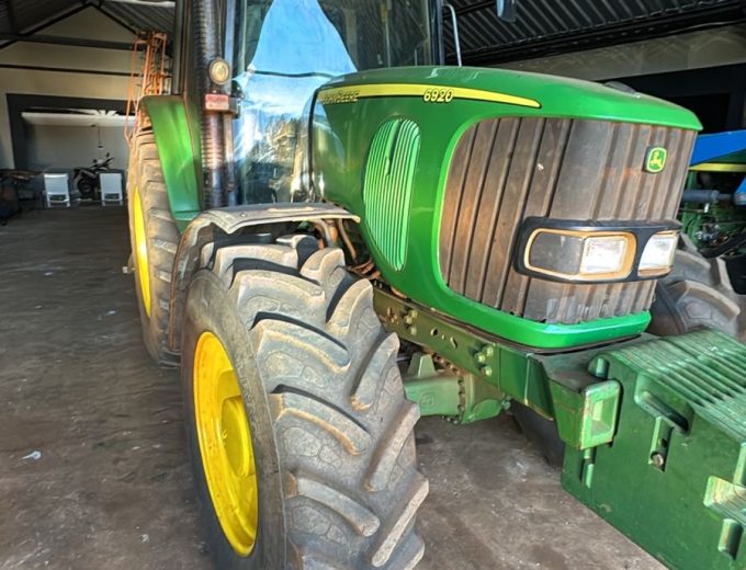 John Deere 6920 trekker