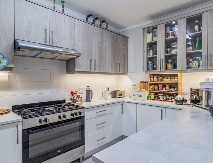 Peaceful Living in a 4 Bedroom House Next to Greenbelt in Atlantic Sands North, Laaiplek