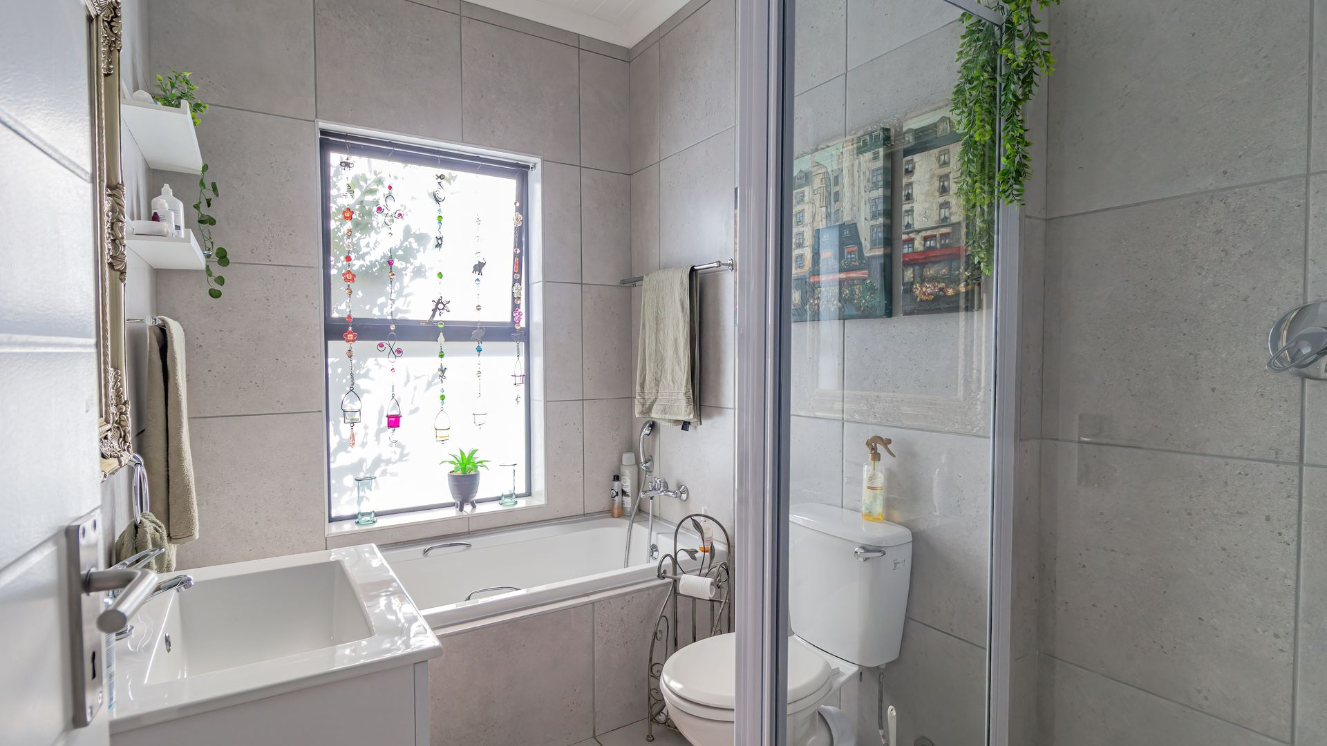 Peaceful Living in a 4 Bedroom House Next to Greenbelt in Atlantic Sands North, Laaiplek