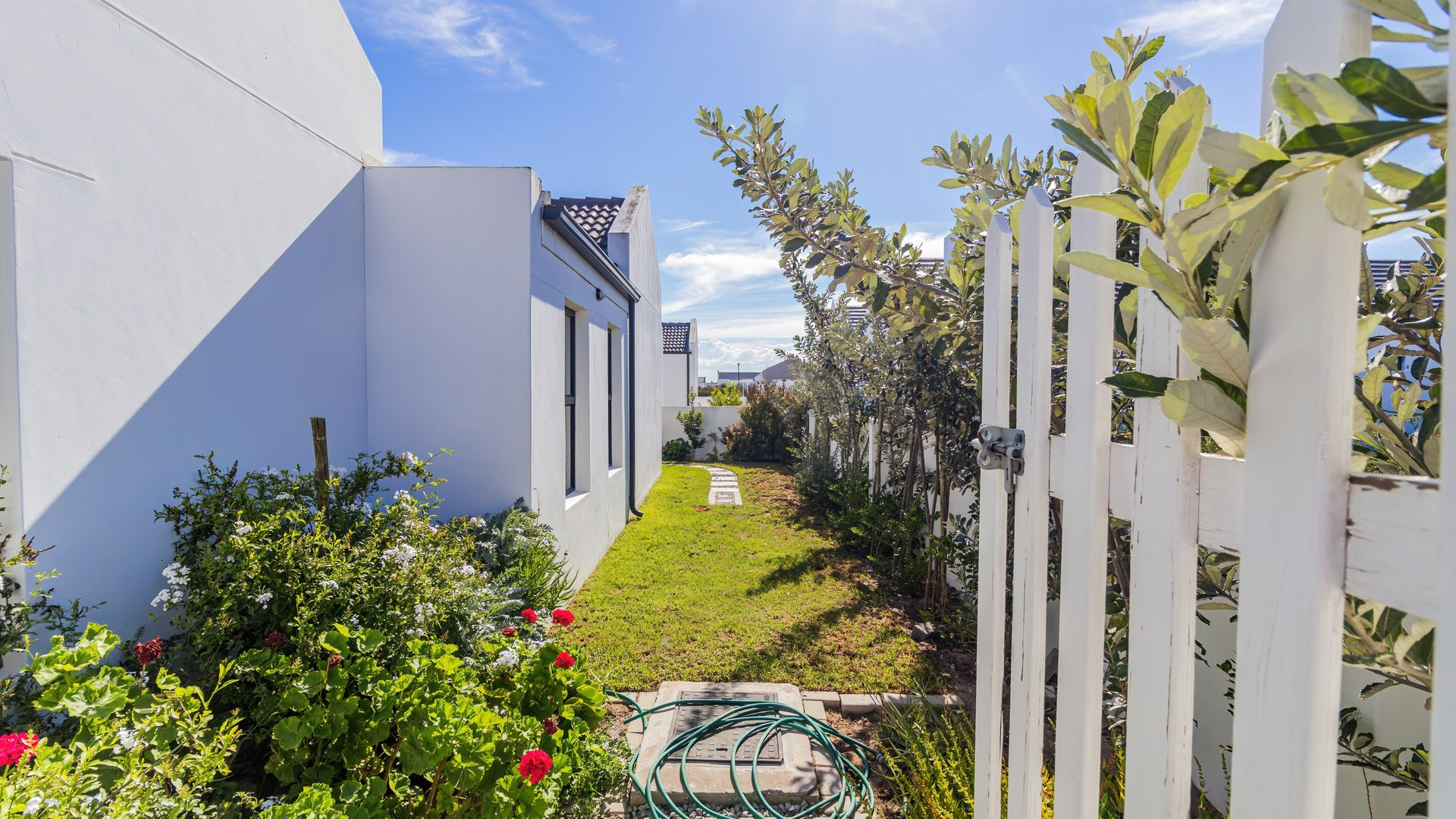 Peaceful Living in a 4 Bedroom House Next to Greenbelt in Atlantic Sands North, Laaiplek