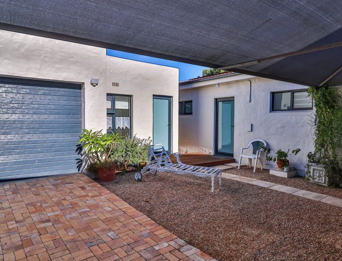 RENTAL: RIVERVIEW RETREAT IN PORT OWEN (WEST COAST)