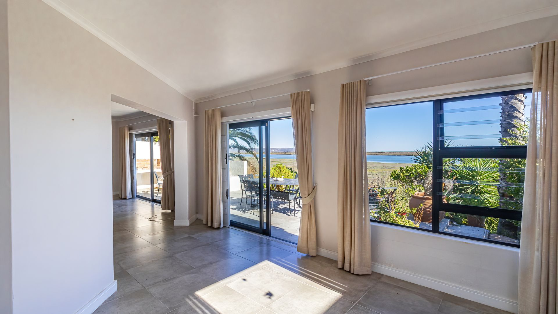 RENTAL: RIVERVIEW RETREAT IN PORT OWEN (WEST COAST)